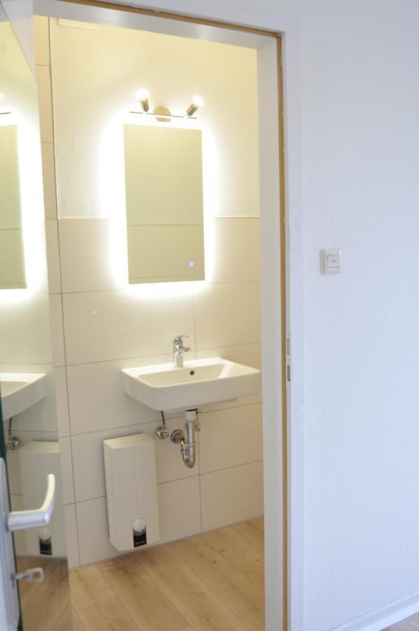 Akram Appartement II - Studio - Zentral Und Ruhig Хилдесхайм Екстериор снимка